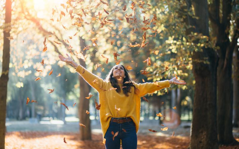 Une femme en pleine nature Une femme en pleine nature